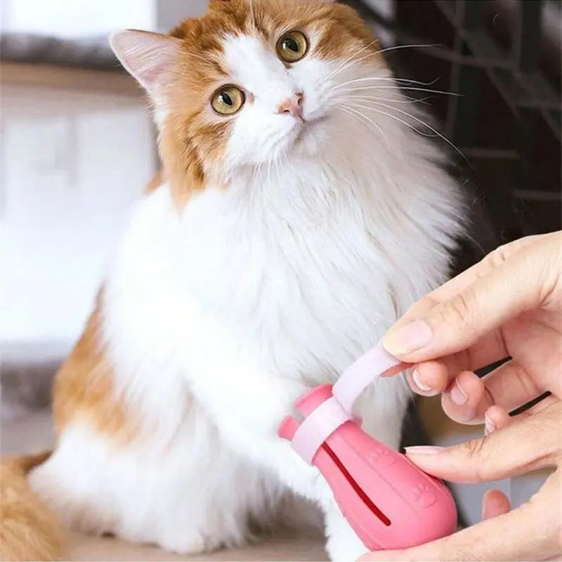 Cat Bathing Footwear – 4 Pairs per Box, Silicone Paw Protectors for Pet Grooming – Safeguards Paws during Baths, Reduces Scratching, Safe and Dependable.